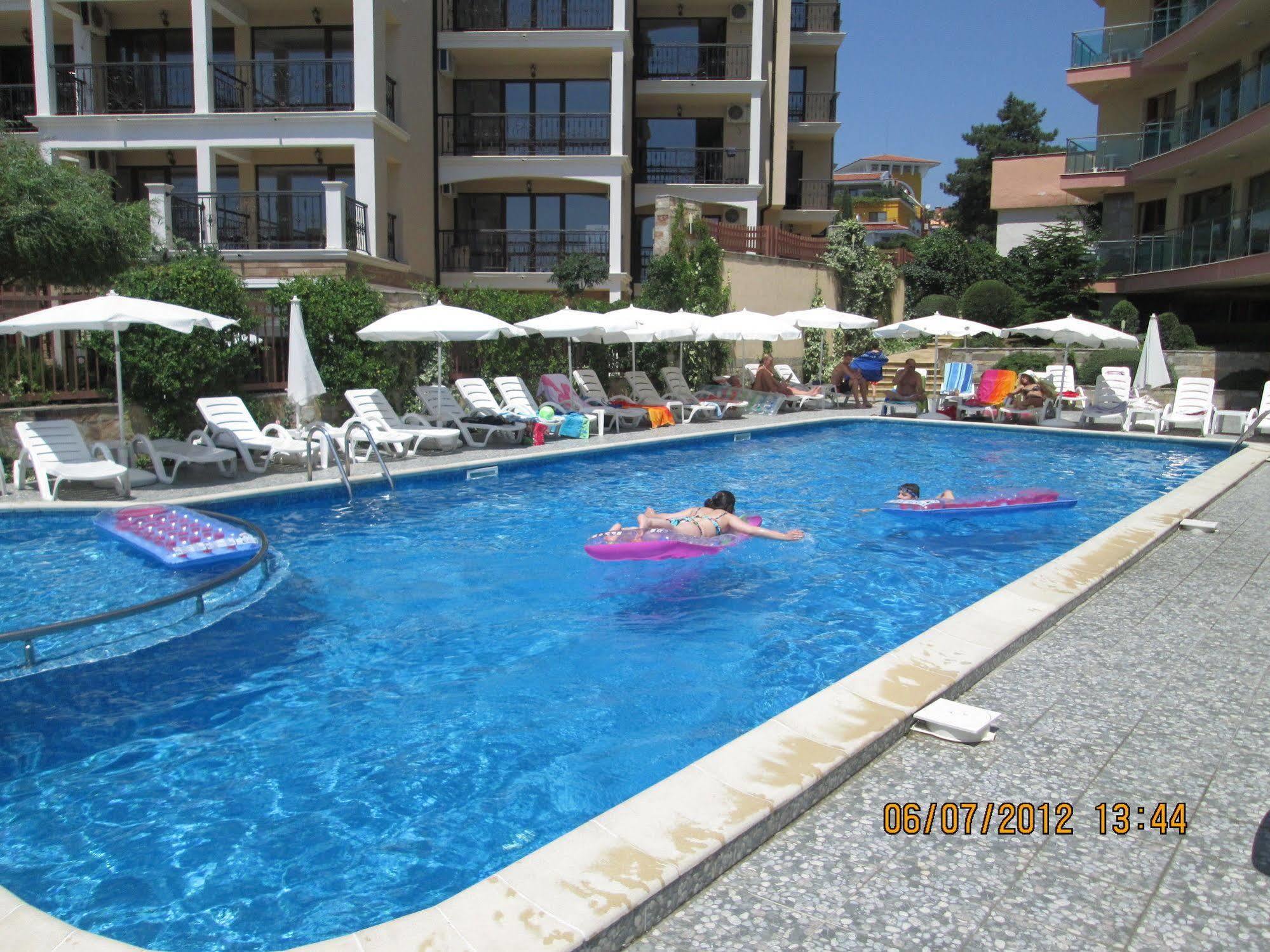 Sunny Bay Aparthotel Slantschew brjag Exterior foto