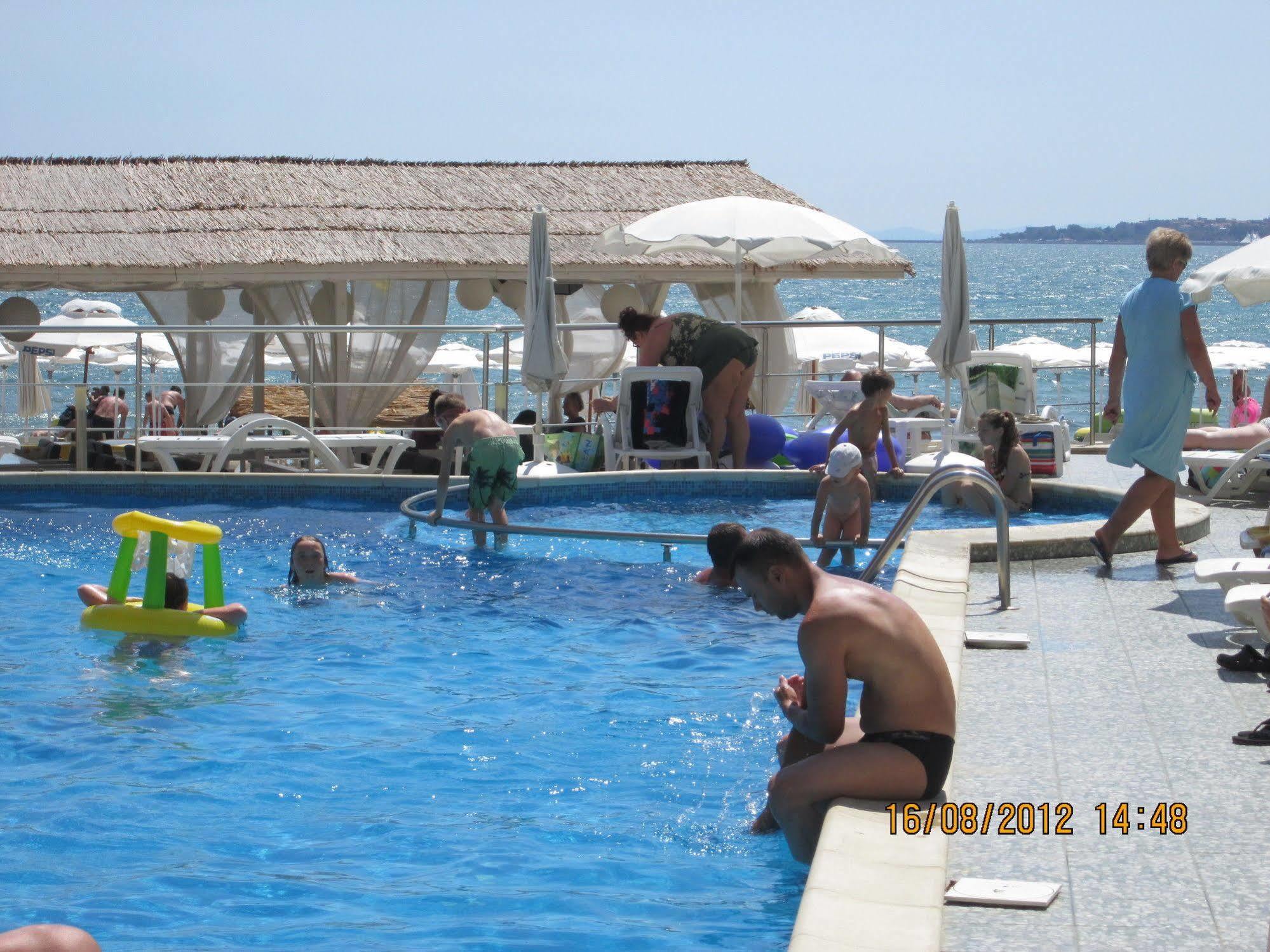 Sunny Bay Aparthotel Slantschew brjag Exterior foto
