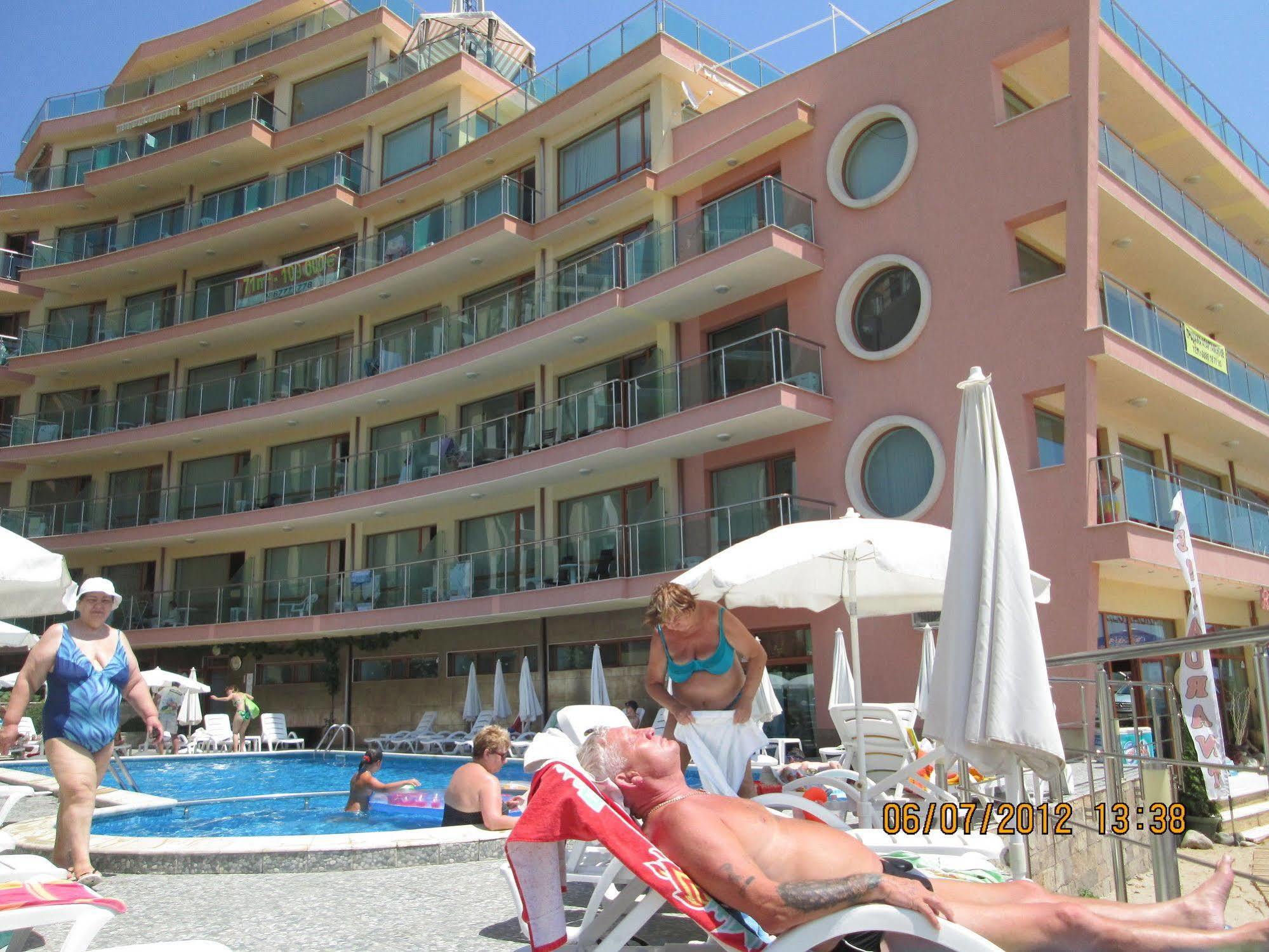 Sunny Bay Aparthotel Slantschew brjag Exterior foto