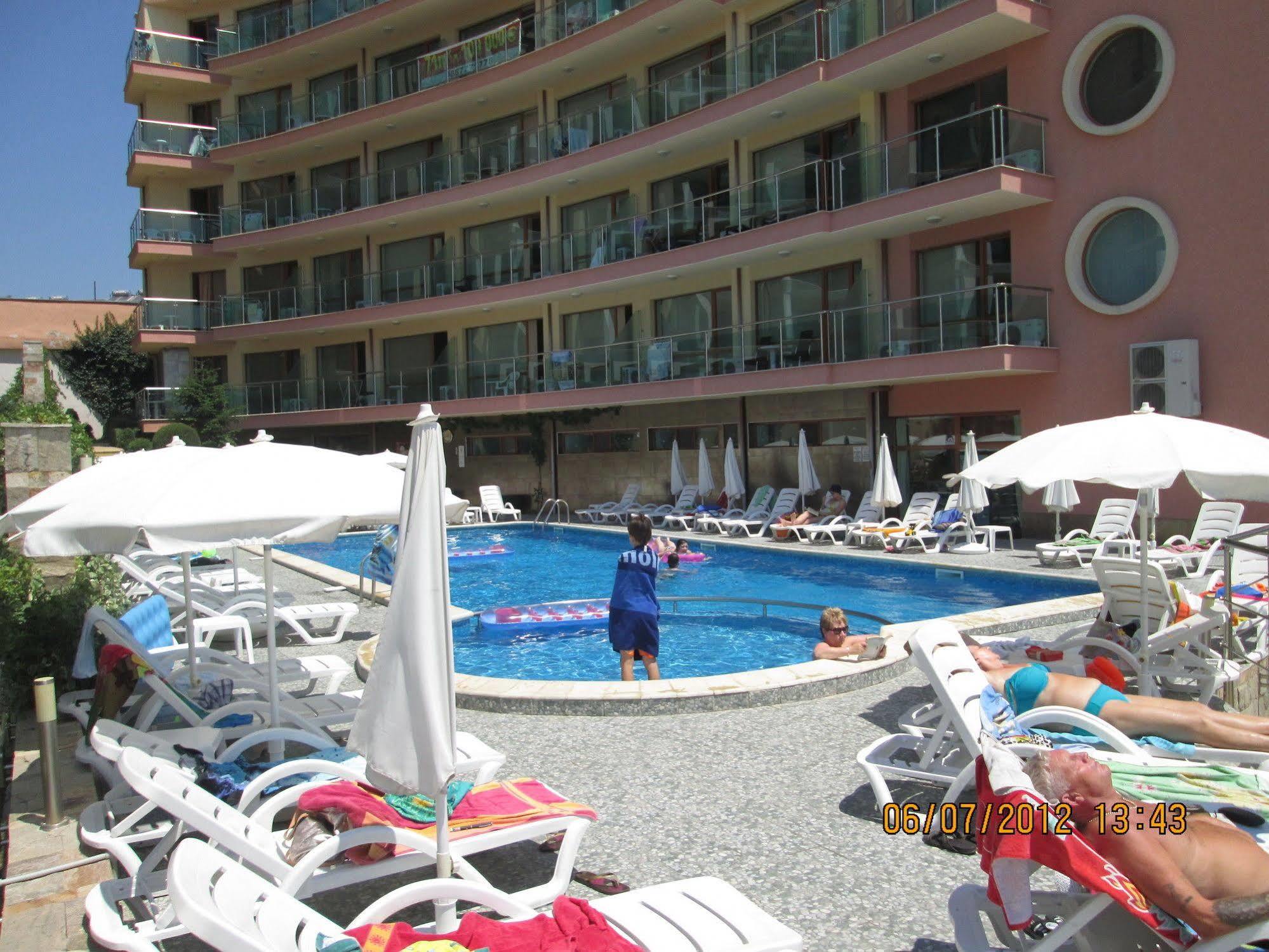 Sunny Bay Aparthotel Slantschew brjag Exterior foto